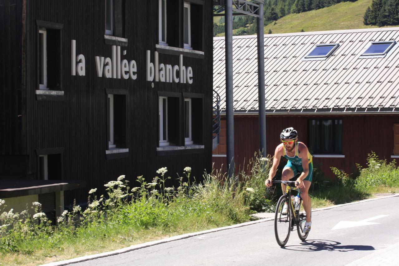 La Vallee Blanche Bikehotel Alpe d'Huez Exteriör bild